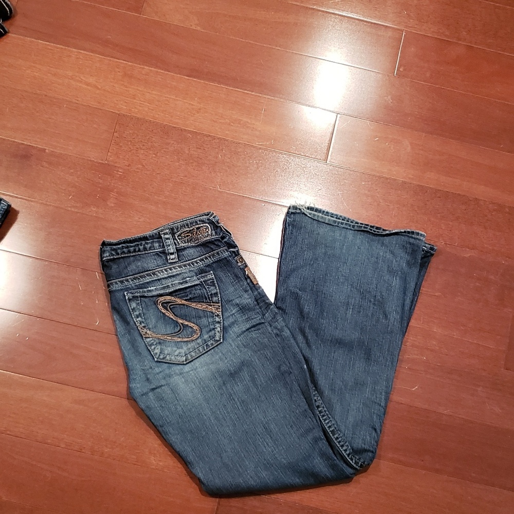 Silver jeans distressed Frances 30x31 med wash